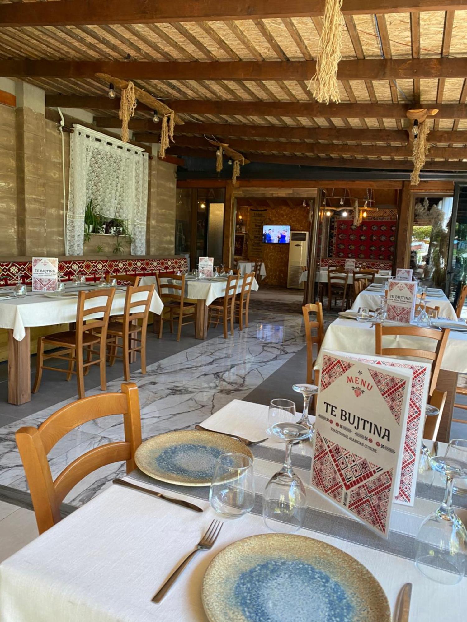 Te Bujtina Hotel- Cozy Stay With Traditional Breakfast Near Beach Golem  Exterior photo